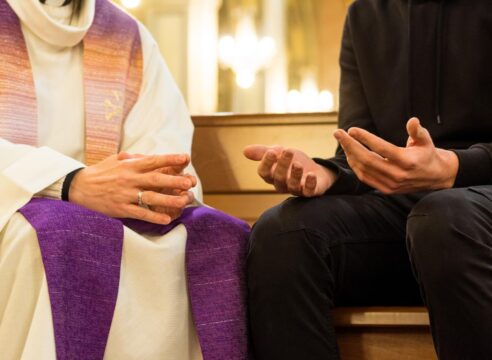 ¿Cómo confesarse sin sentir vergüenza ante el sacerdote?