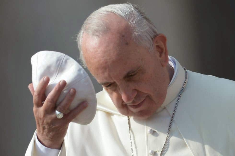 Video: El Papa reza por México