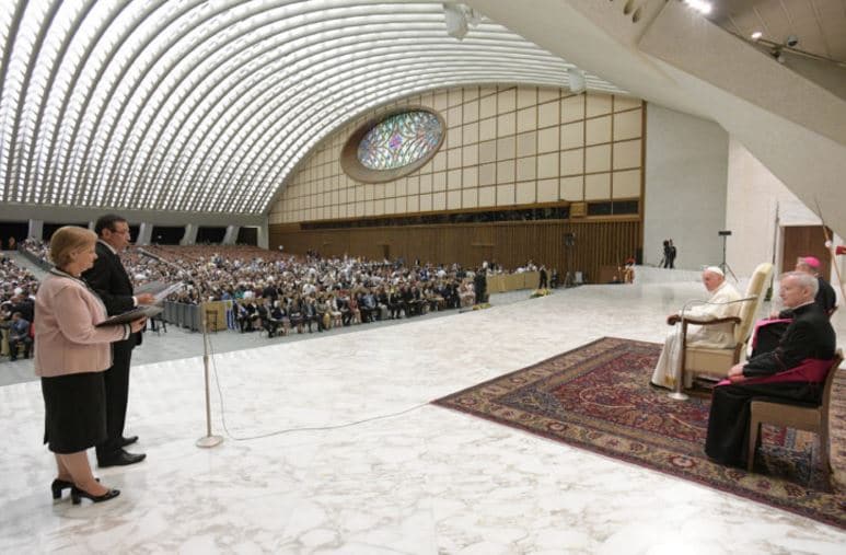 El Papa a la Comunidad Shalom: “Enseñar y ayudar al diálogo entre jóvenes y ancianos”
