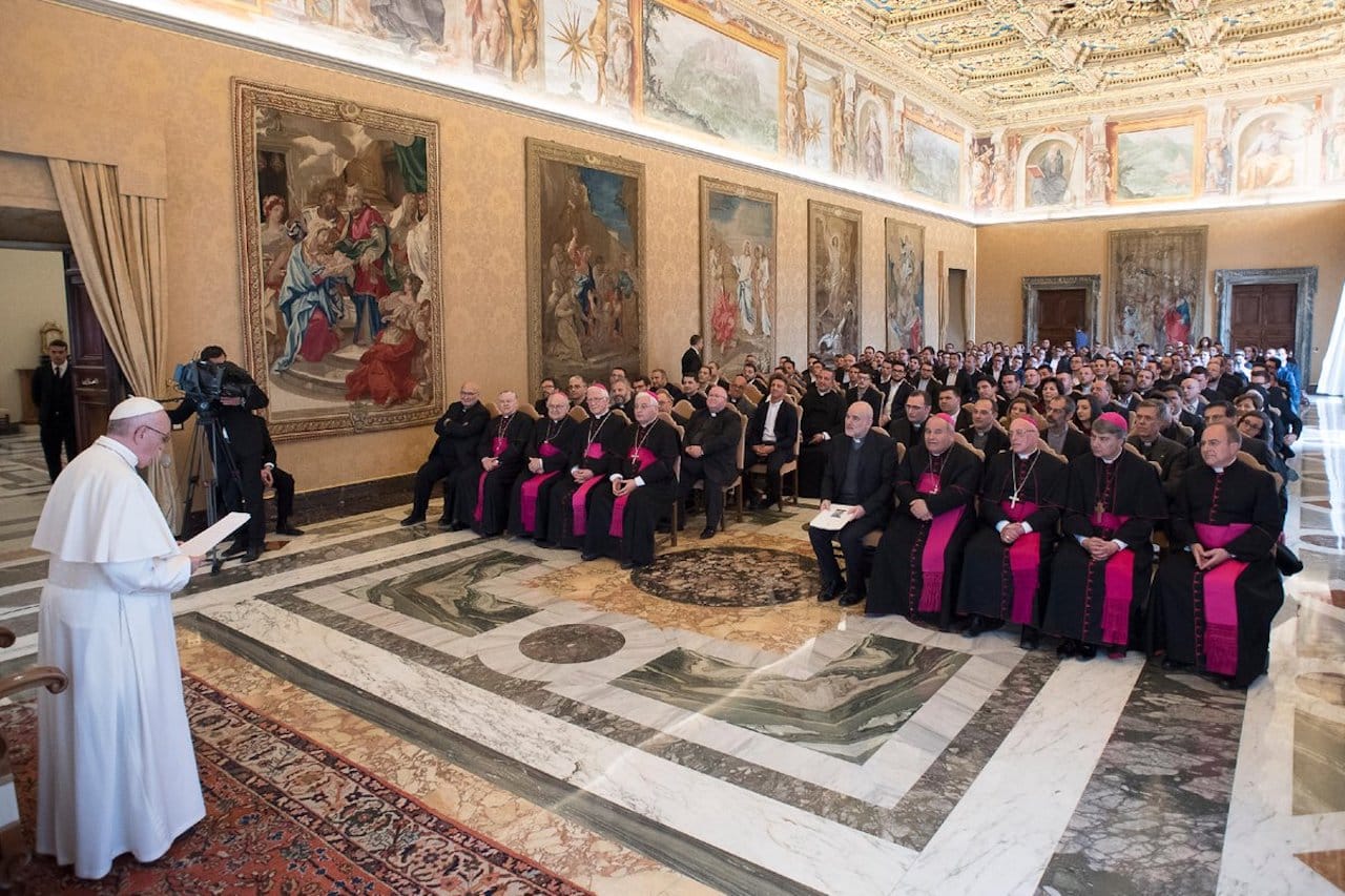 El Papa Francisco a obispos: Huyan del protagonismo y del narcisismo