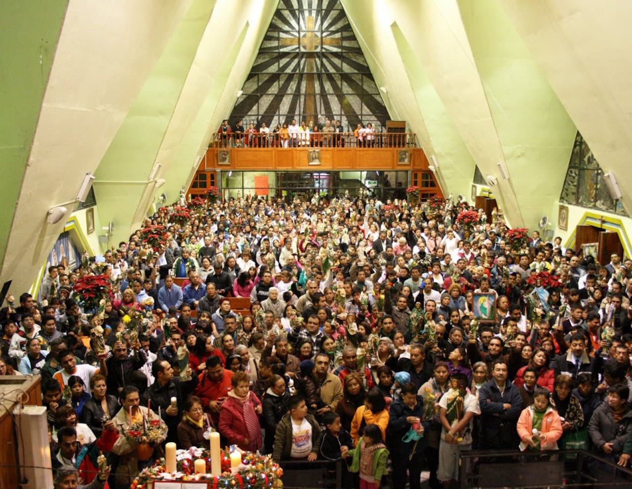 Peregrinan miles en México para celebrar a san Judas Tadeo