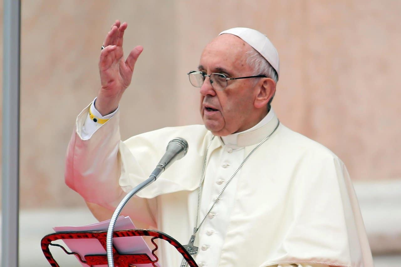 Papa francisco: Ideologia de genero busca borrar diferencias entre hombre y mujer