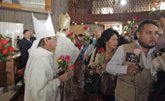 En la emergencia, los jóvenes han hecho crecer flores de esperanza: Card. Rivera