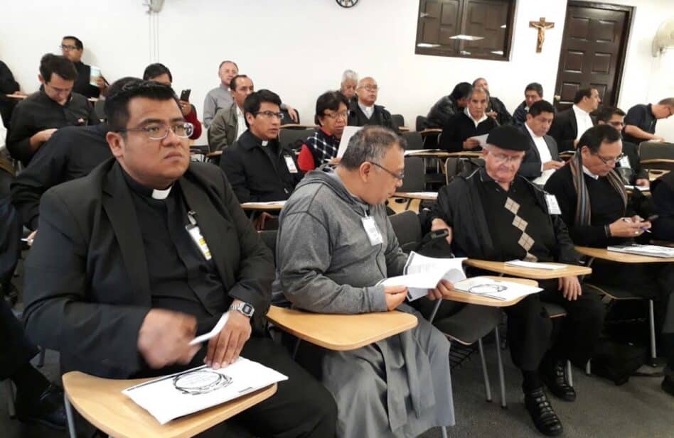 La Panamericana capacita a los sacerdotes en oratoria