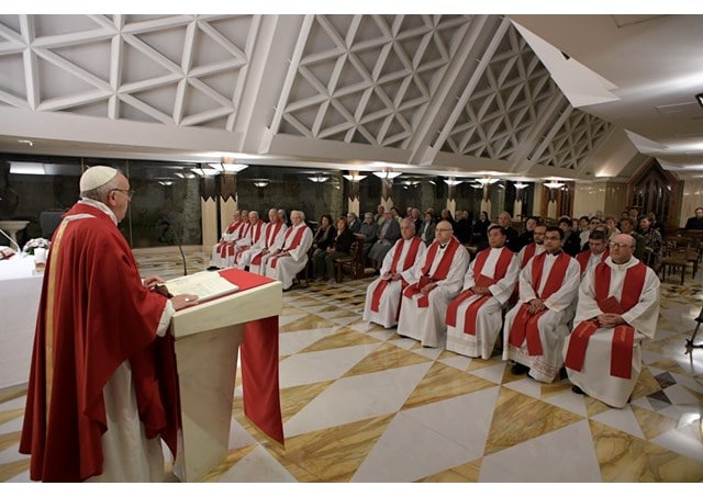 El Papa lamenta que las iglesias parecen a veces supermercados: ¡Deben ser gratuitas!