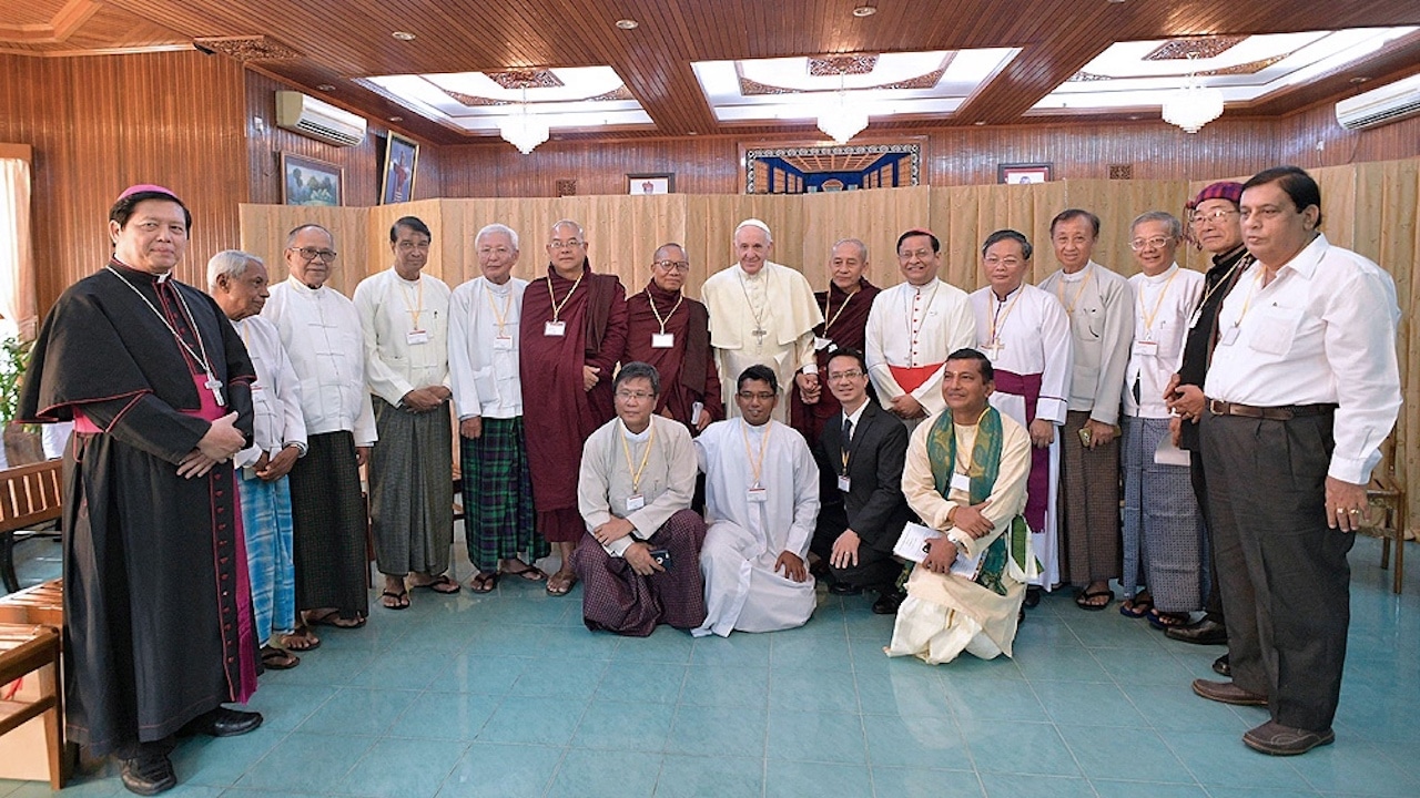 El Papa a líderes religiosos en Myanmar: Construyamos la paz y la unidad en la diferencia