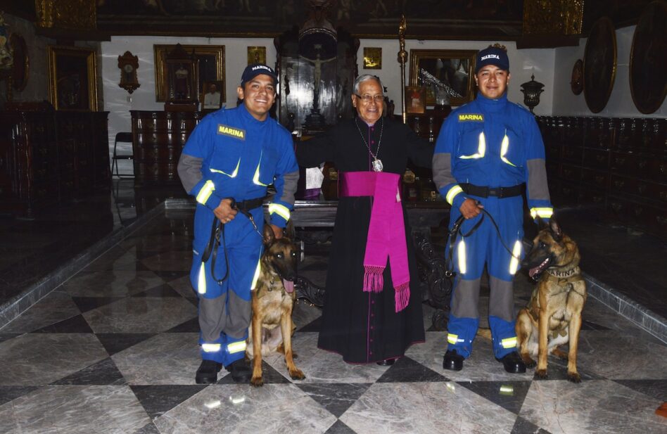 Entrega la Catedral de México reconocimientos a las Fuerzas Armadas, y la Marina por su labor de rescate durante los pasados sismos