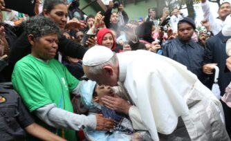 ¿Cómo hacer permanente la Jornada Mundial de los Pobres?