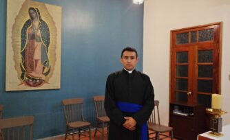 Testimonio: Fue ante el Santísimo que decidí ser sacerdote