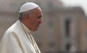 El Papa: La Iglesia debe tender la mano a judíos para derrotar juntos al odio antisemita