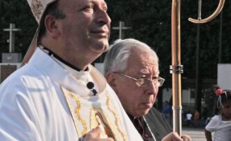 Sufre accidente el nuncio Franco Coppola