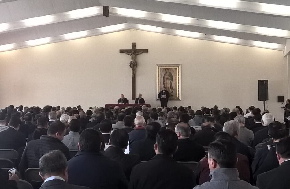 El Card. Aguiar se reúne con su presbiterio