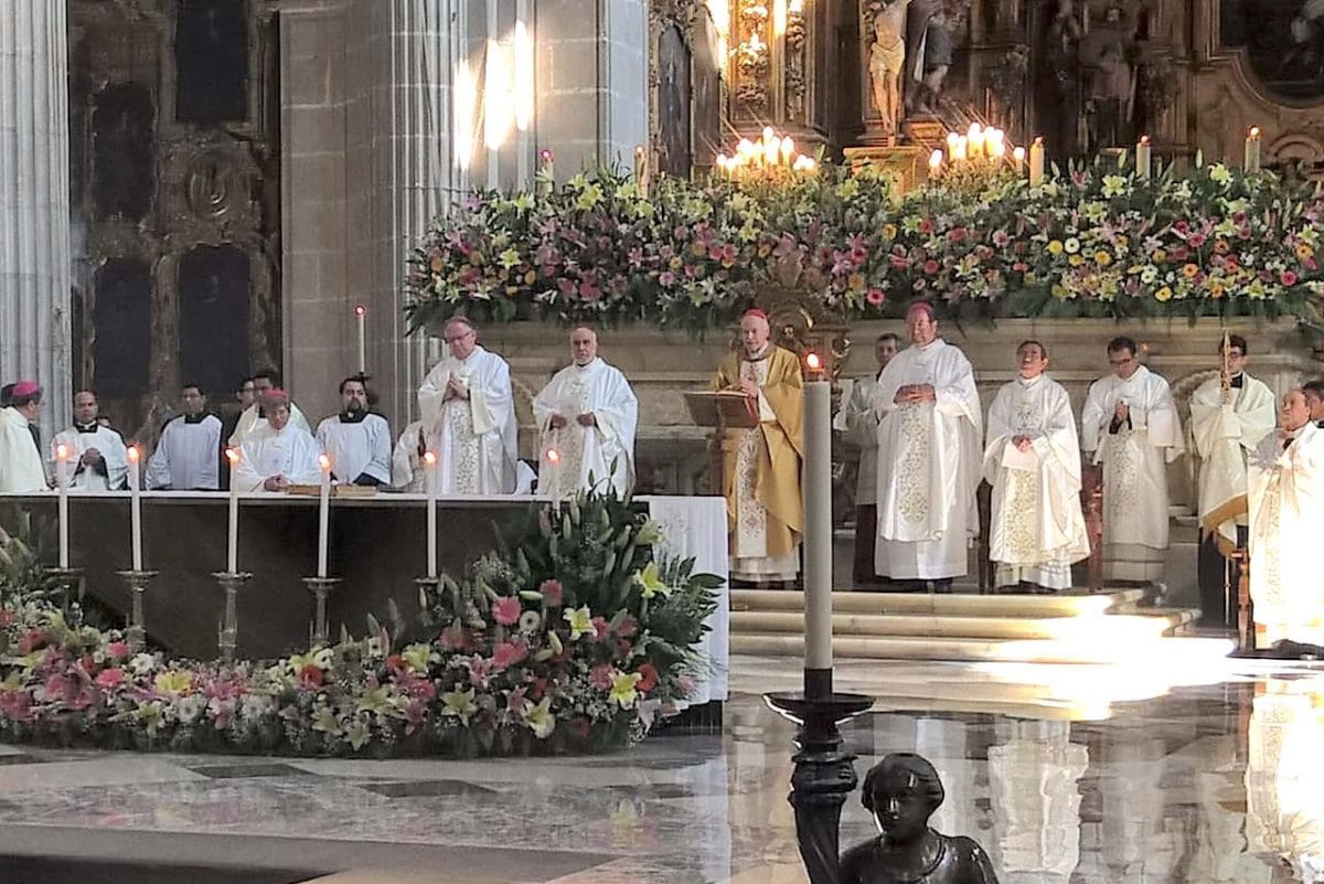 Misa Crismal en la Catedral de México (En vivo)