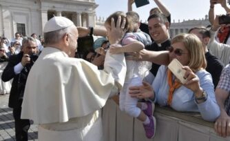 Catequesis del Papa Francisco sobre la fuerza de vencer el mal gracias al Bautismo