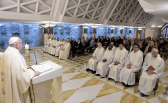 Papa Francisco asegura que no se puede evangelizar desde el sillón y propone 3 claves