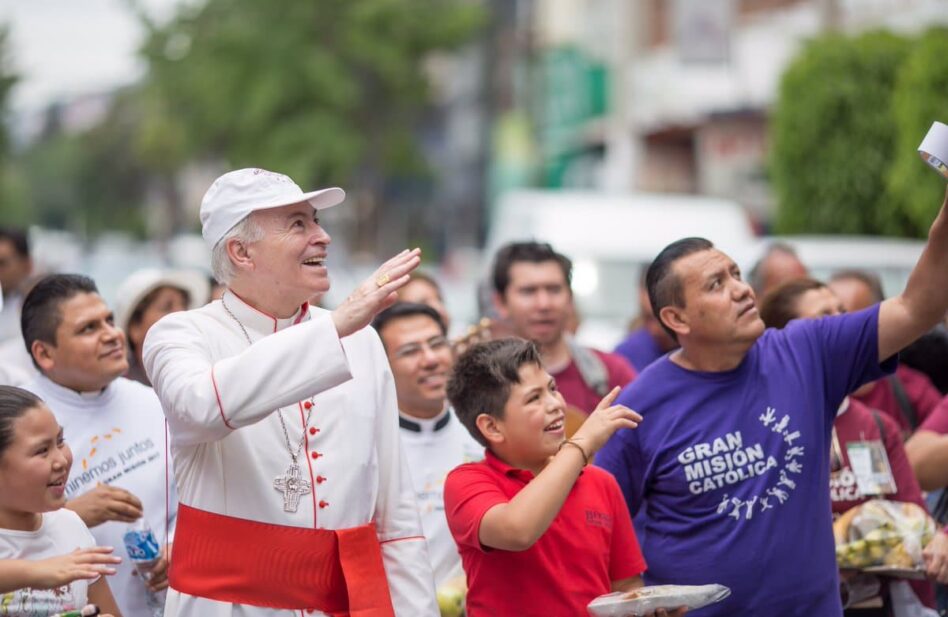 Conociendo al Arzobispo de México:  Un pastor “todoterreno”