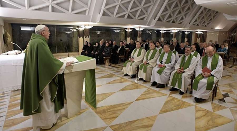 El Papa Francisco anima a luchar contra el demonio y las enfermedades de la mundanidad