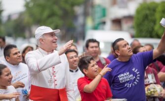 Conociendo al Arzobispo de México: Solidaridad, una marca inscrita en el corazón