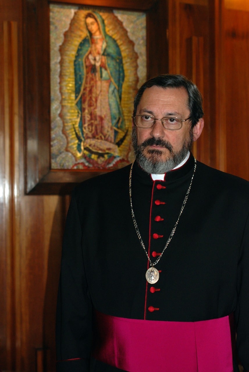 Mons. Glennie toma posesión como  Vicario General de la Arquidiócesis