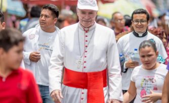 Conociendo al Arzobispo de México: Aquí todavía no es el cielo