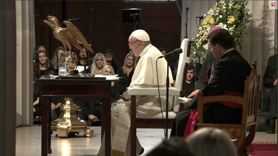 El Papa visita la Catedral de Dublín: «Amor es lo que Dios sueña para todos»
