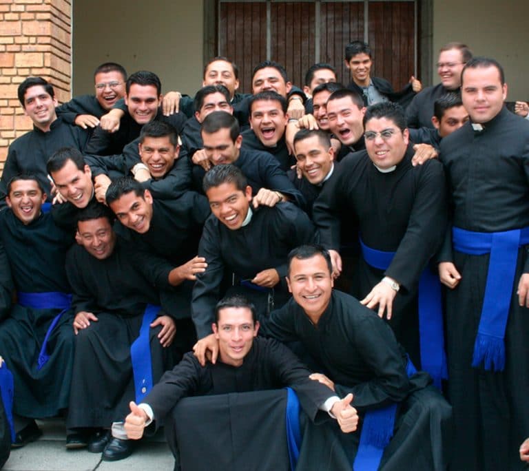 Jóvenes seminaristas.