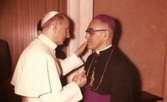 Mons. Urrutia: “Una vez más, el Papa sorprendió al mundo”