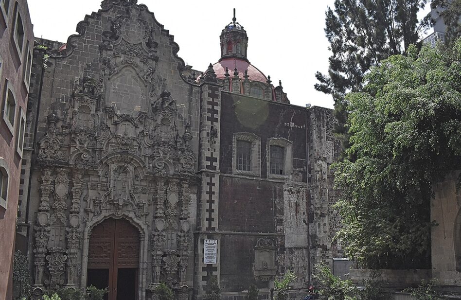La Iglesia de los paseantes del Centro