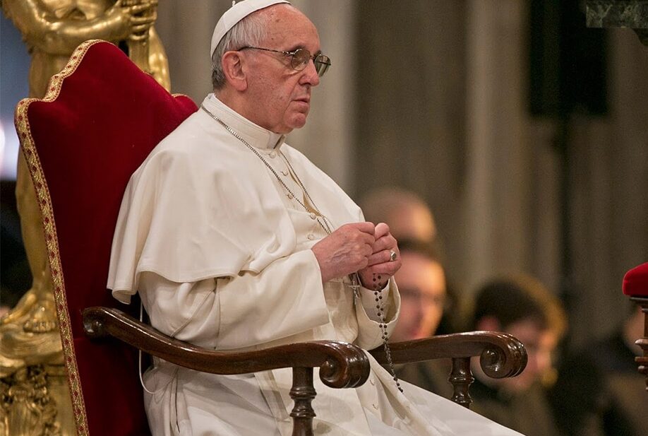 El Rosario que pide rezar el Papa Francisco