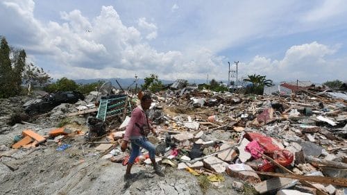 El Papa Francisco apoya a la población de Indonesia afectada por terremoto y tsunami
