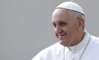 ¿El Papa Francisco autorizó vender los bienes de la Iglesia?