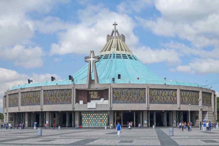 Basílica de Guadalupe, Virgen de Guadalupe
