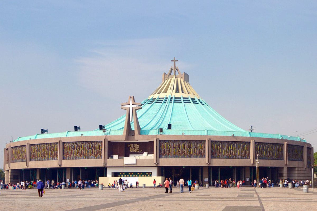 La Basílica de Guadalupe es el santuario mariano más visitado del mundo.