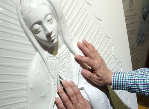 Una imagen de la Virgen en la Basílica para ciegos