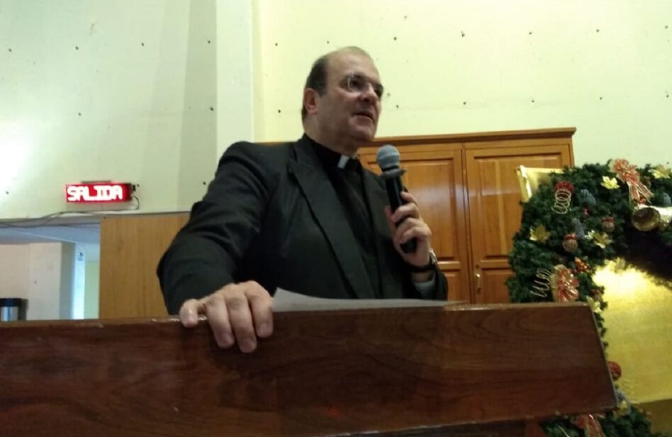 La asociación Cenyeliztli entrega reconocimientos a asesores de familias