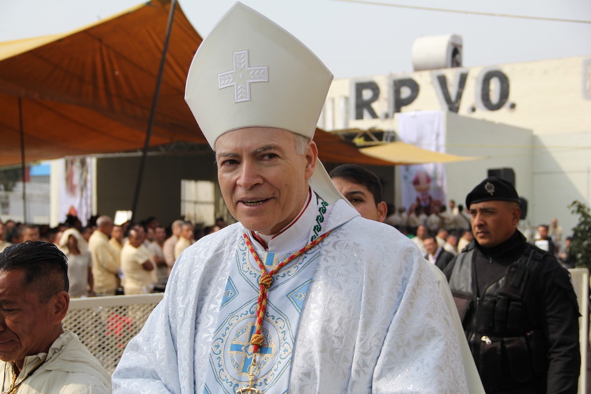 El Arzobispo de México aseguró a los presos que la condición de hijos de Dios jamás se pierde.