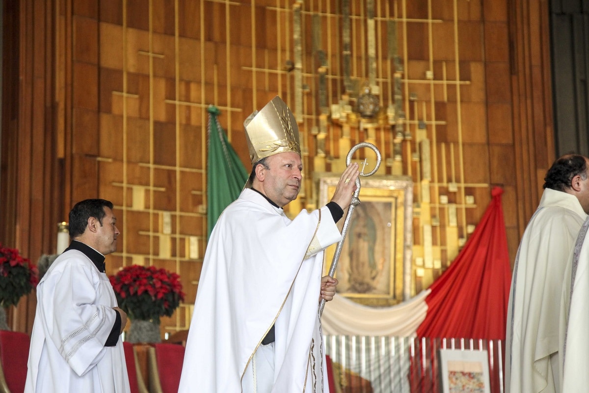 Política ‘digna y limpia’, pide representante del Papa en México