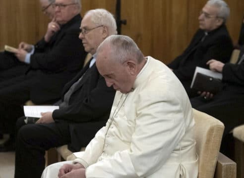 Papa Francisco: recemos por los enfermos que son abandonados