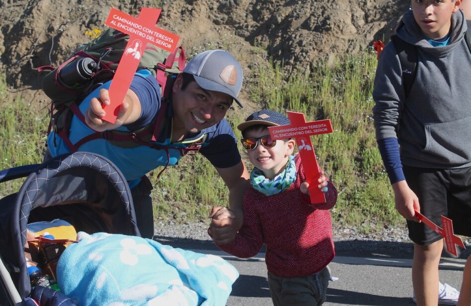 El Cardenal Aguiar invita a los fieles a participar en el Mes de la Familia