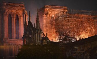 A salvo, fachada y torres de Notre Dame: presidente de Francia