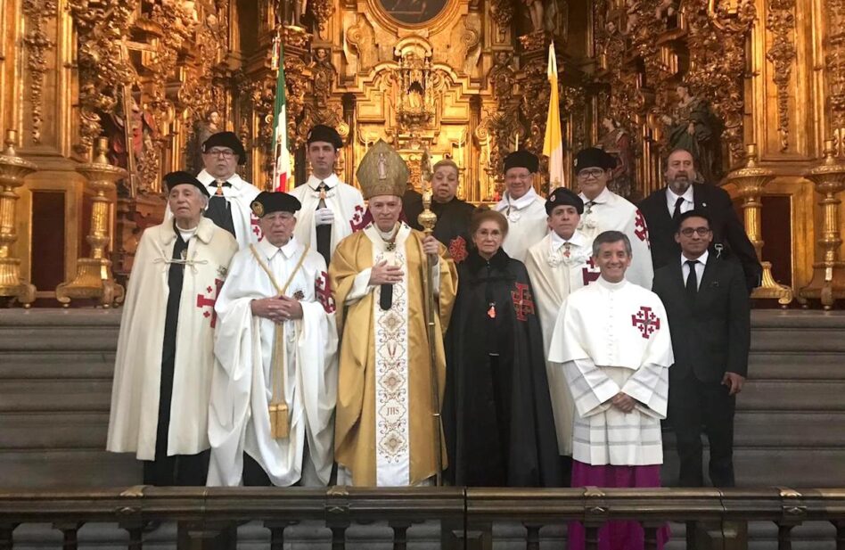 El Cardenal Aguiar recibe a miembros de la Orden del Santo Sepulcro