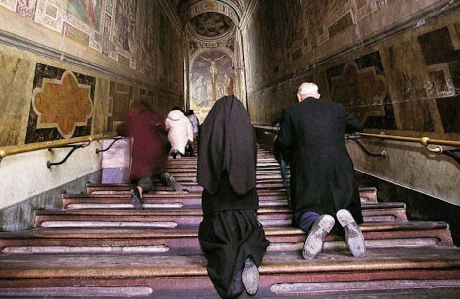 La Escalera Santa vuelve a su estado original