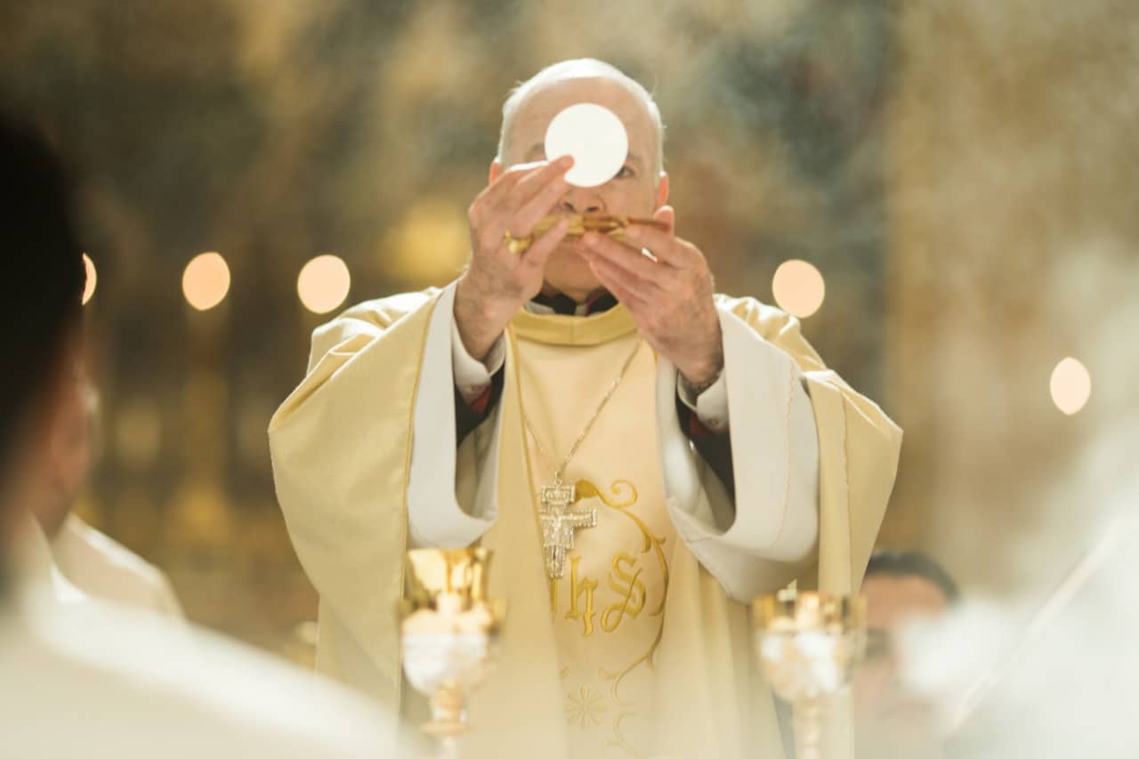 Homilía del Cardenal Carlos Aguiar en la Misa Crismal del Jueves Santo