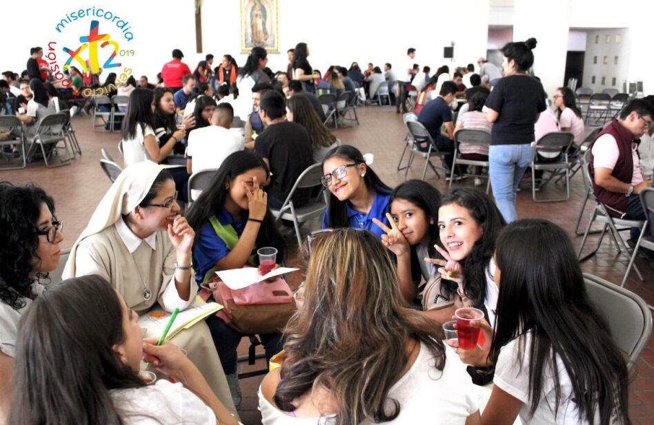 Pastorales juvenil y vocacional reúnen a más de 300 jóvenes