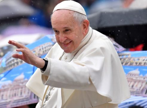 El Papa Francisco aseguró que visitaría Iraq en 2020