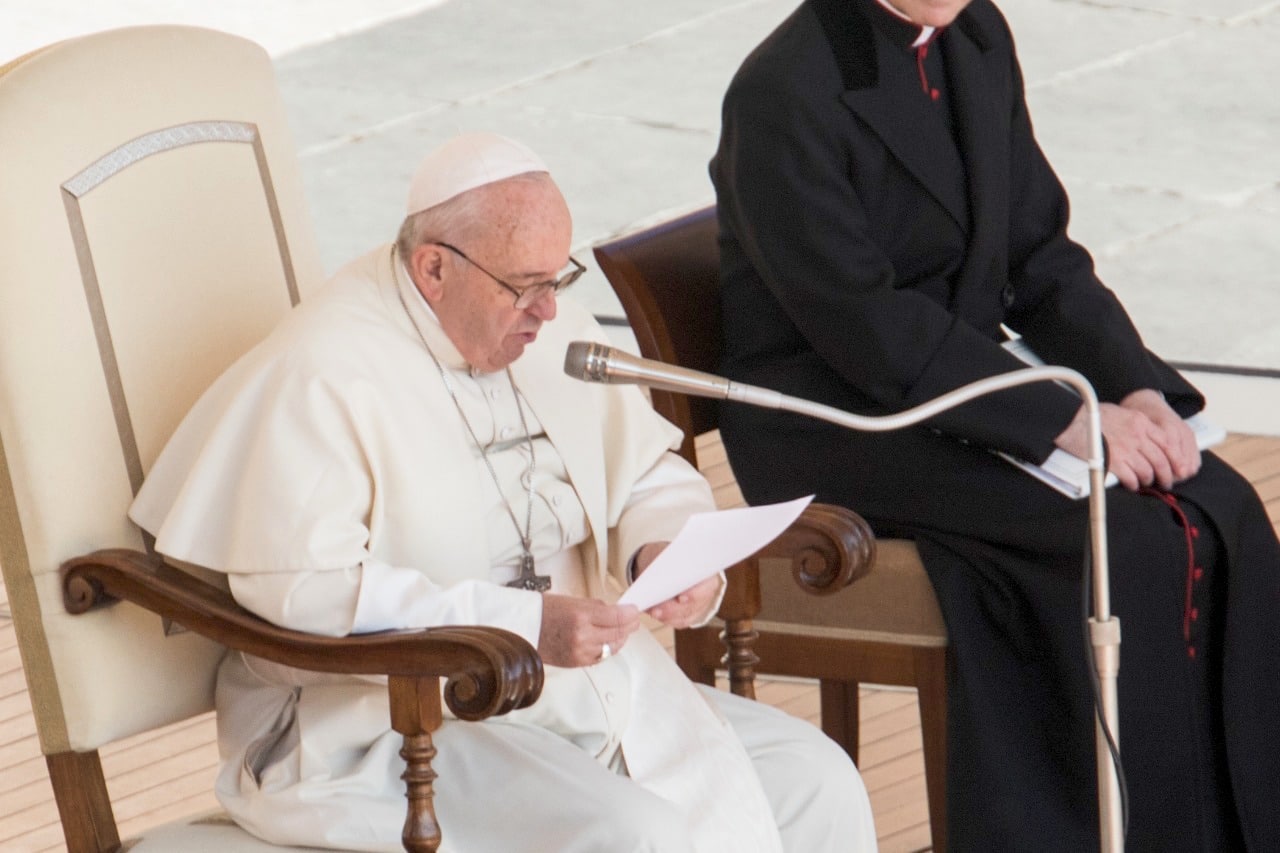 El Papa Francisco nos invita a rezar por los más vulnerables