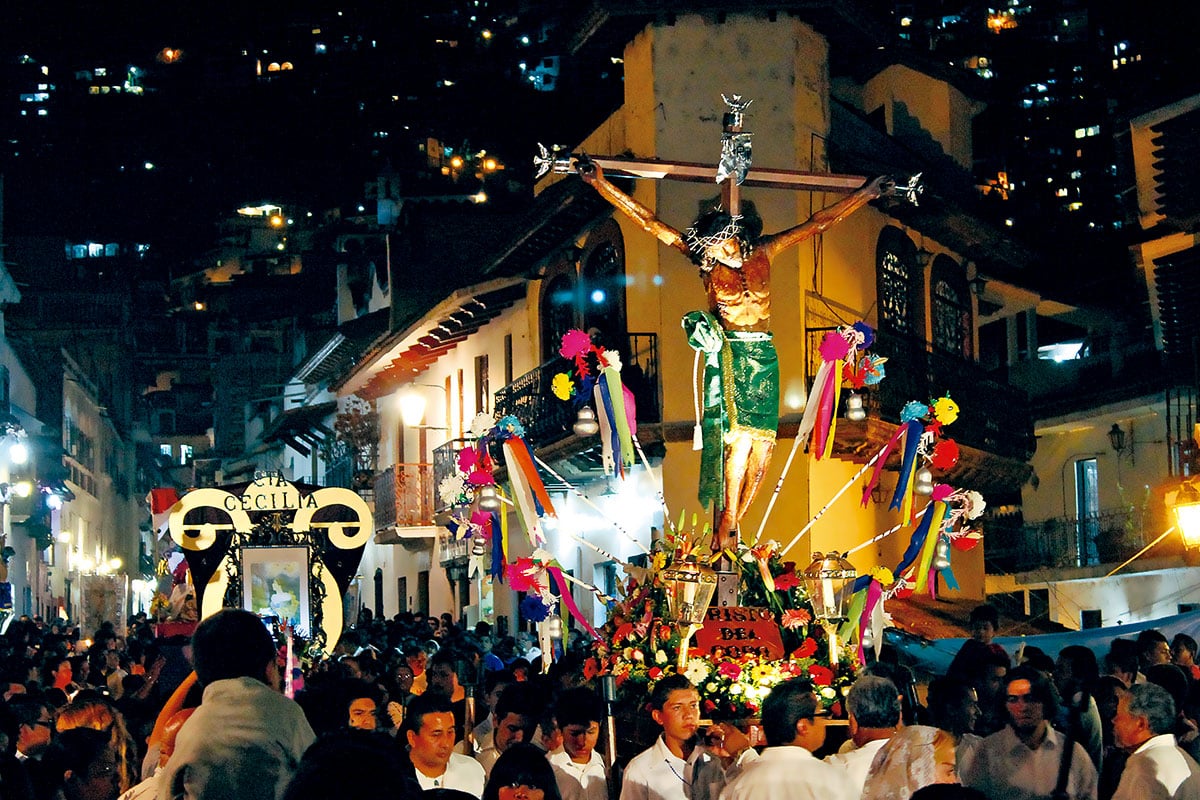 El Viacrucis de Taxco, Guerrero, es uno de los tantos que se realizan en México.