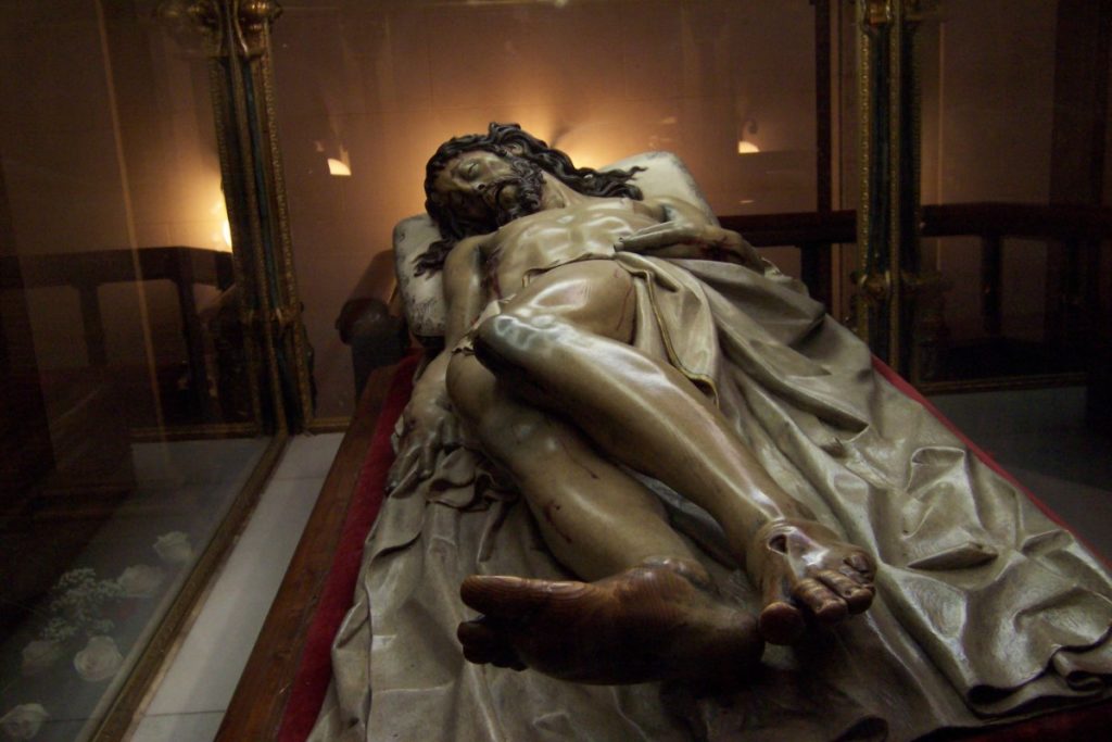 El }Sábado Santo es un día de luto. Foto: Cathopic