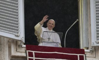 Seamos dóciles al Espíritu Santo, Él nos guía: Papa Francisco