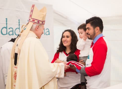 Arzobispo Carlos Aguiar: En marzo nos unimos en el Mes de la Familia